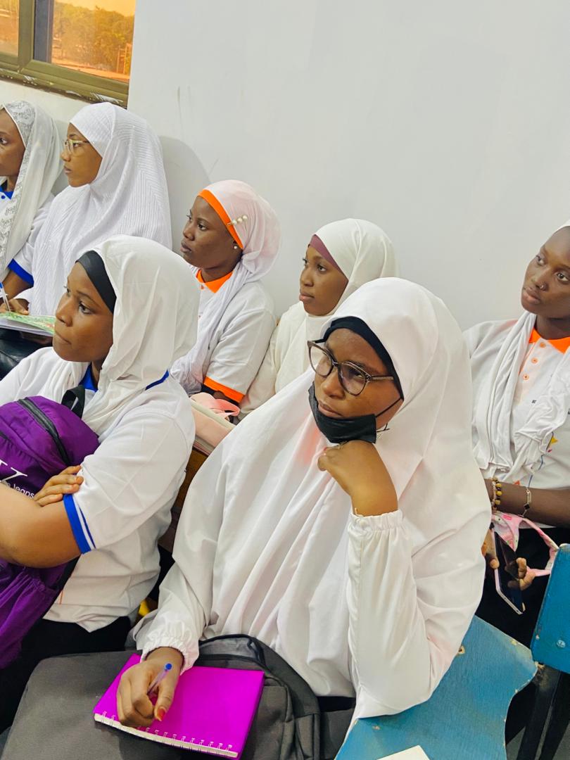 English Club ECCAM (3)